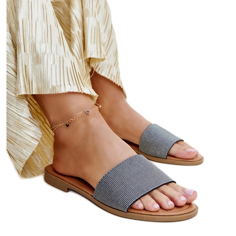 Mustat kiiltävät Anilsa varvastossut