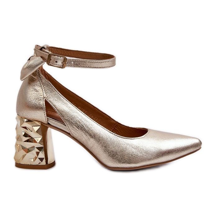 Nahkapumput jousella Maciejka 05059-25 kultaa kultainen