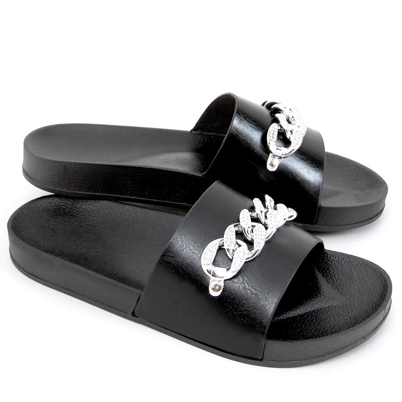 Tilia Mustat tossut ketjulla