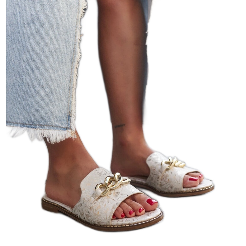 Ranime-varvastossut, joissa nahkainen sisäosa beige