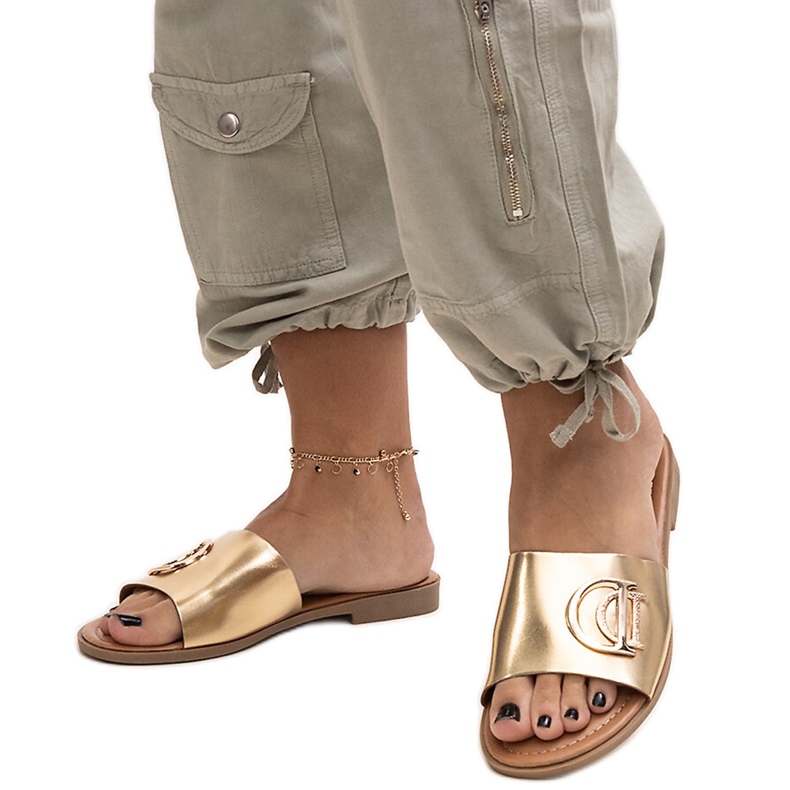 Almeita kultainen solki liukuja