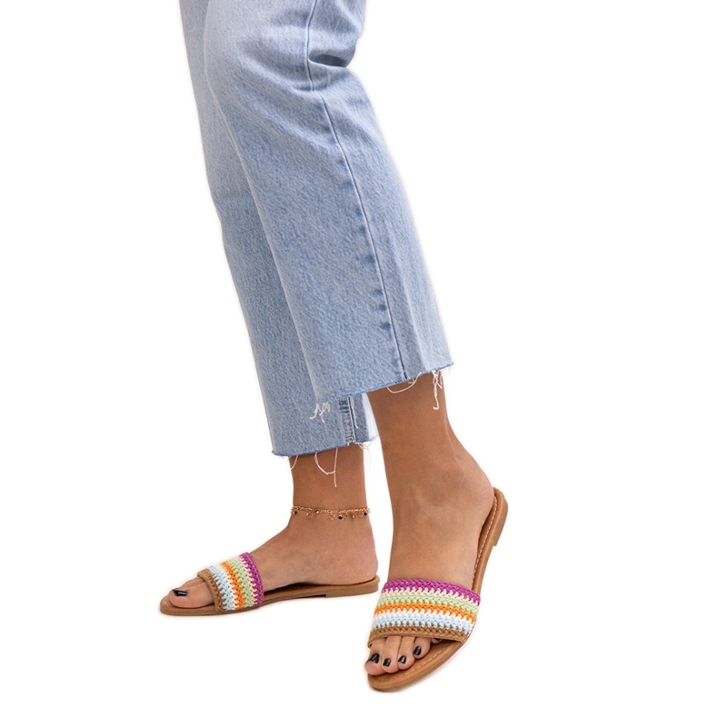 Moniväriset brodeeratut Marika-diat monivärinen