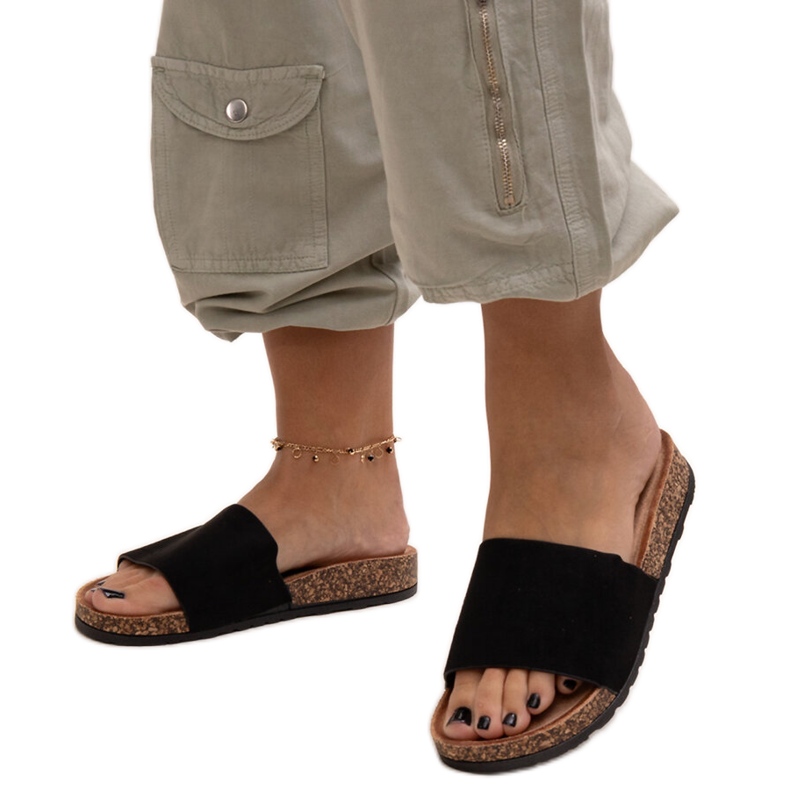 Klassiset varvastossut, joissa Matilte-korkkipohja musta