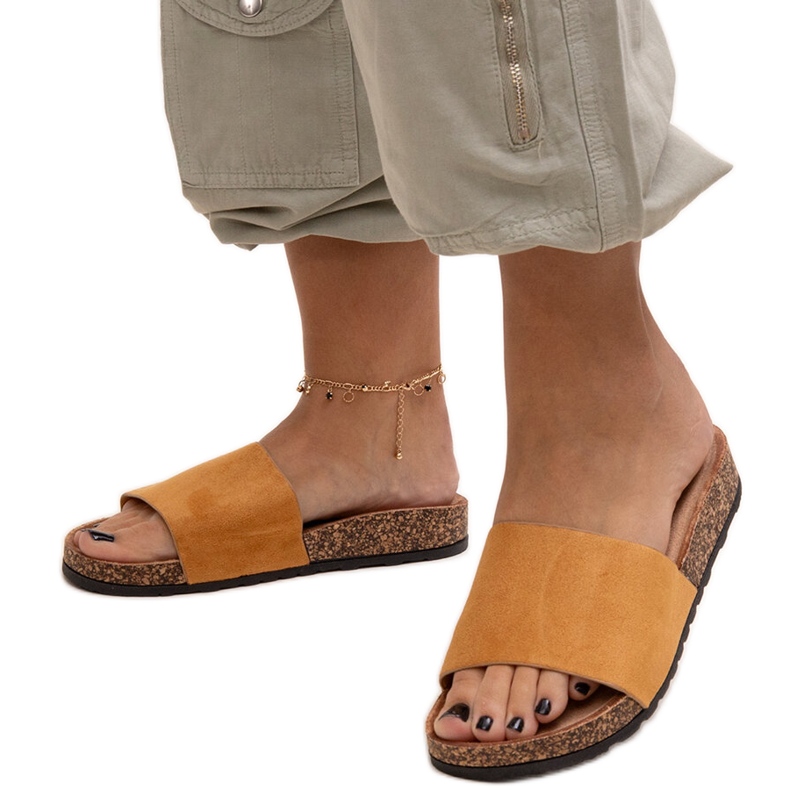 Klassiset varvastossut, joissa Matilte-korkkipohja ruskea