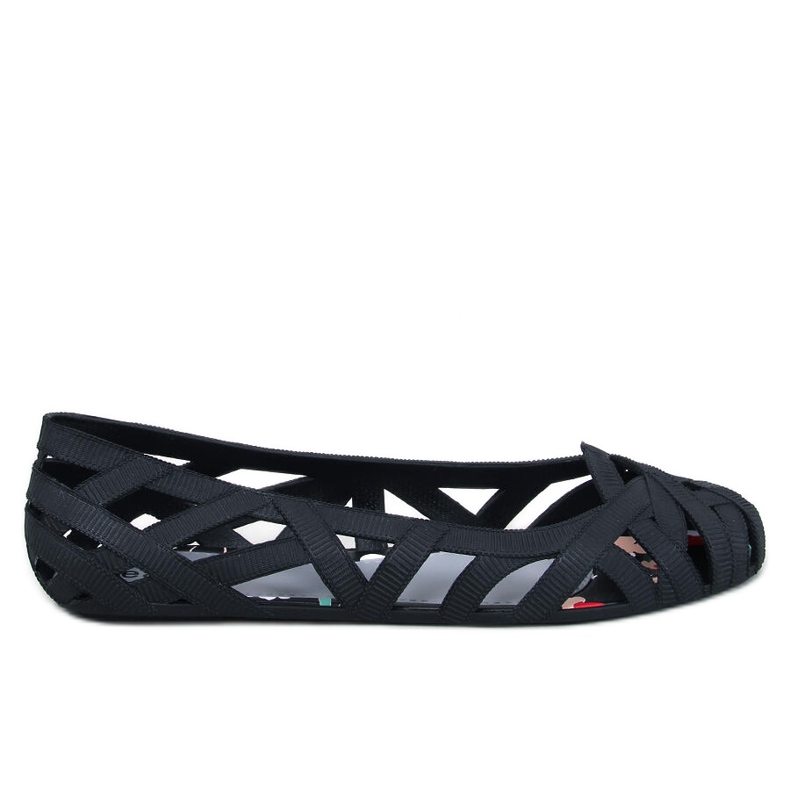 Meliski Chassa Musta harjakattoinen balettiasunto