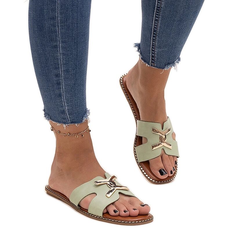 Vihreät varvastossut, joissa Razanna-solki