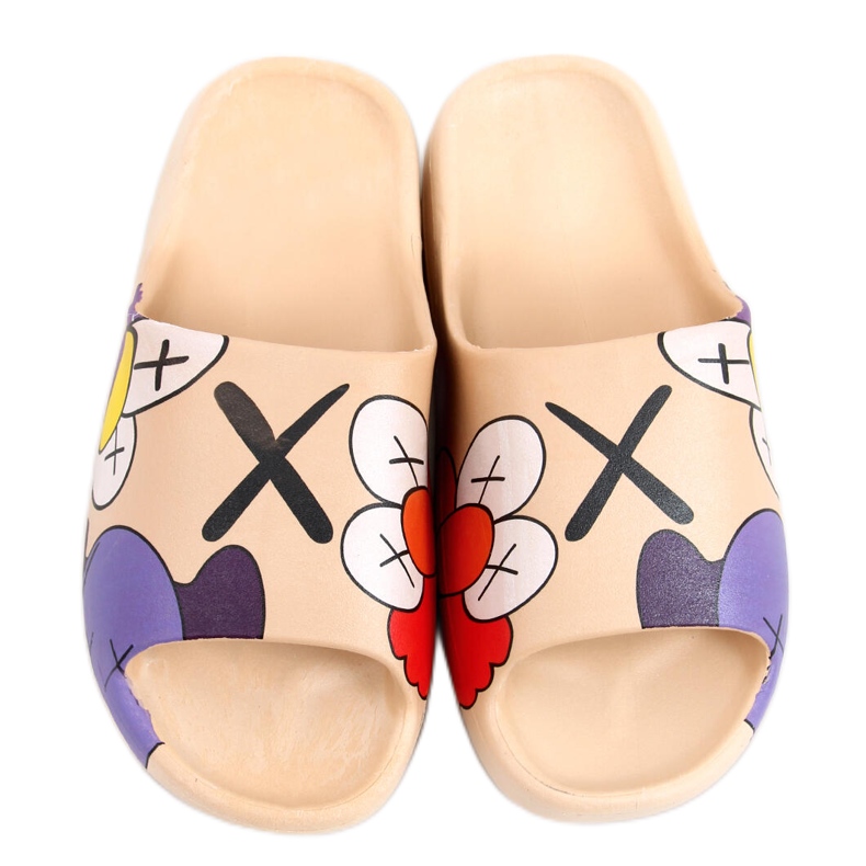 Tossut, joissa värikäs Clancy Khaki -printti beige