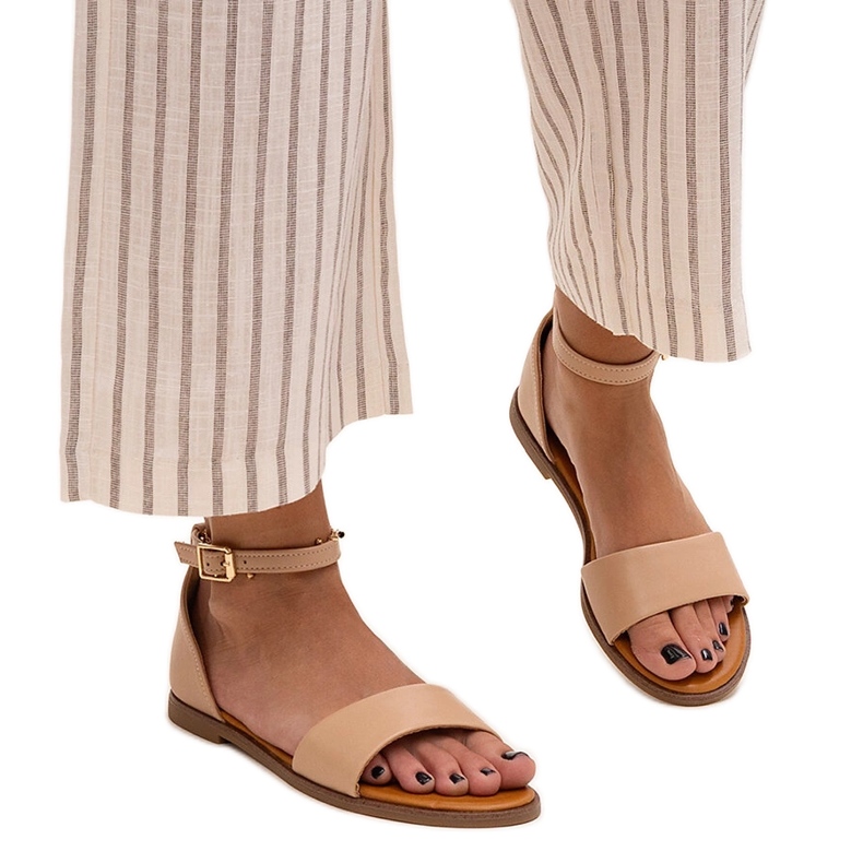 Evento Seman beige-sandaalit suljetulla kantapäällä