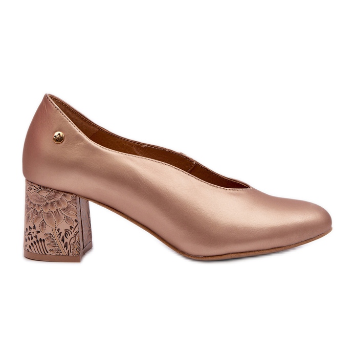 Tyylikkäät nahkapumput korkeakorkoisessa Maciejka 06422-25 kultaa kultainen