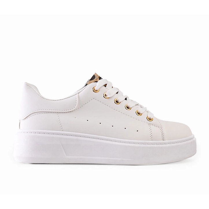 Valkoiset lenkkarit silmiinpistävällä Asmait-koristeella valkoinen