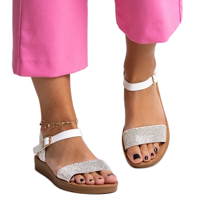 Valkoiset sandaalit Estellaria-kuutiozirkonioilla valkoinen