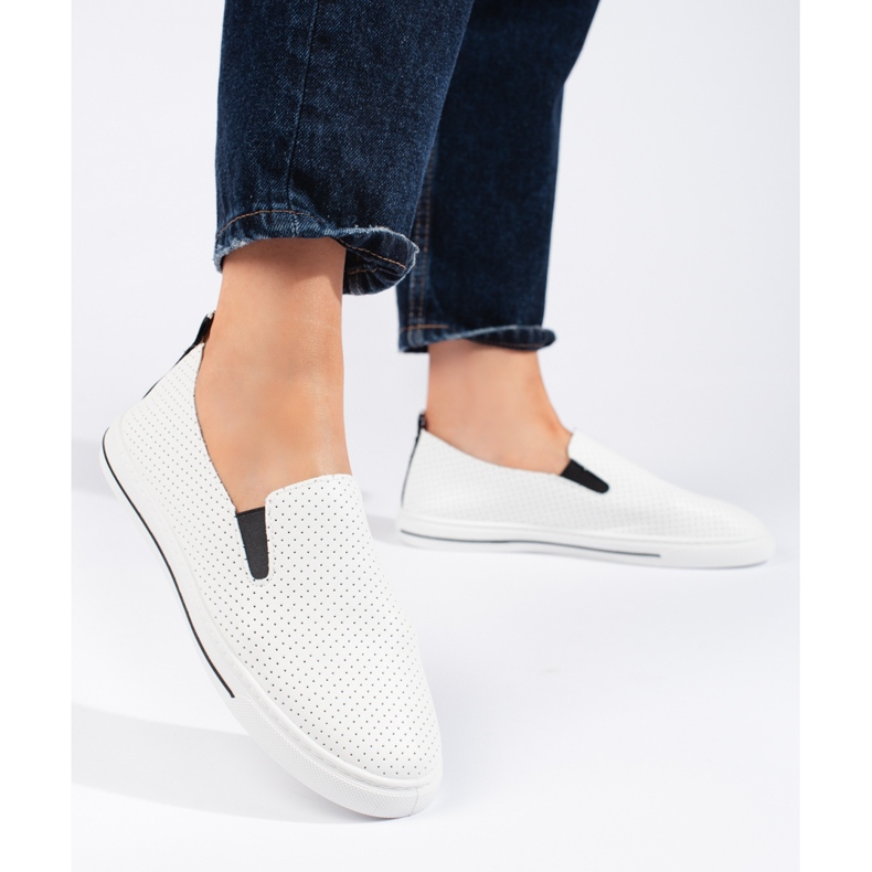 Naisten harjakattoiset valkoiset tennarit valkoinen