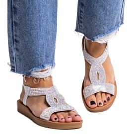 Hopeiset sandaalit, jotka on koristeltu Michalina-zirkoneilla hopea