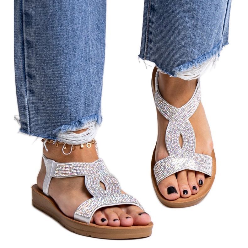 Hopeiset sandaalit, jotka on koristeltu Michalina-zirkoneilla hopea