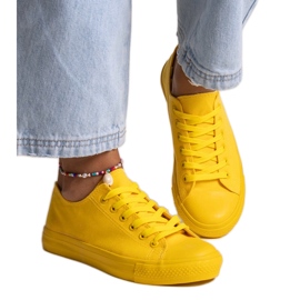 Keltaiset klassiset Nudar-lenkkarit keltainen