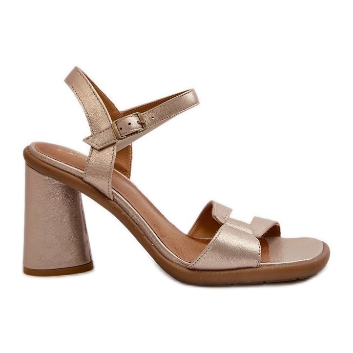 Nahkasandaalit korkeakorkoisella Maciejka 06029-25 kultaa kultainen