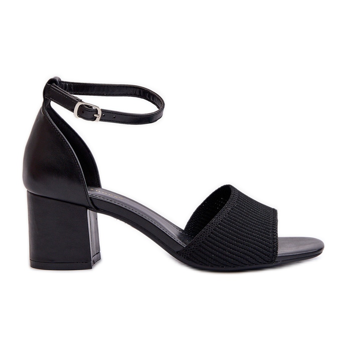 Naisten sandaalit korkeakorkoisessa mustassa Desviassa
