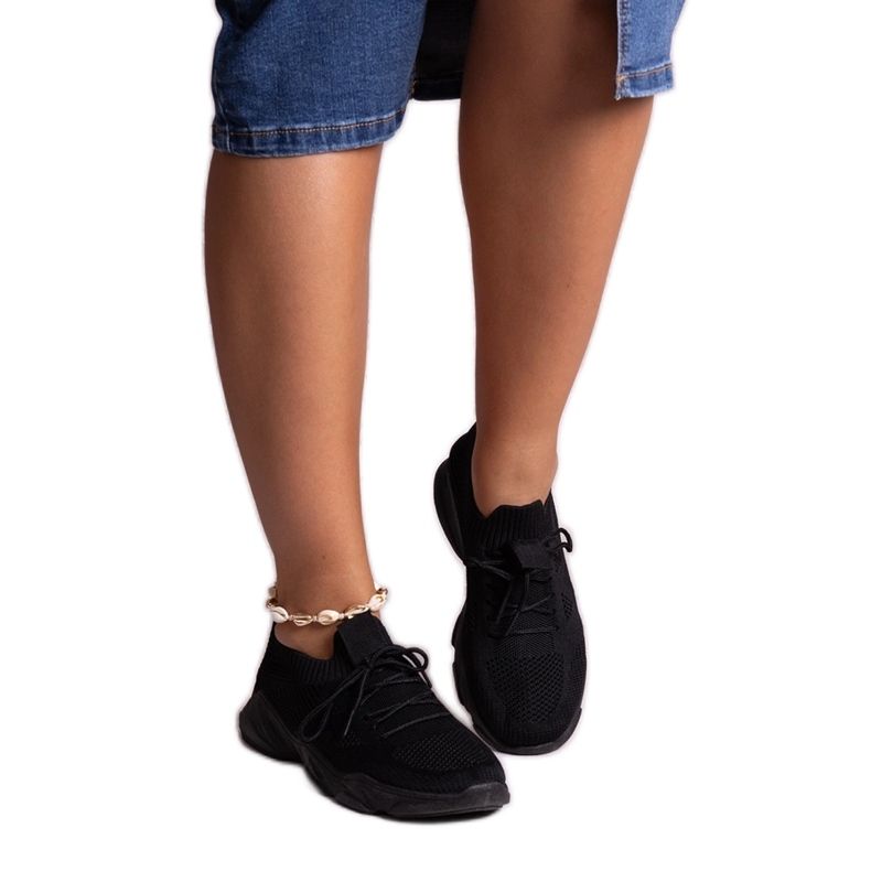 Madin mustat kangaslenkkarit