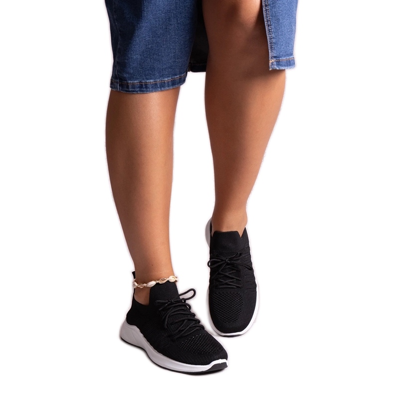 Mustat Muaza urheilulenkkarit