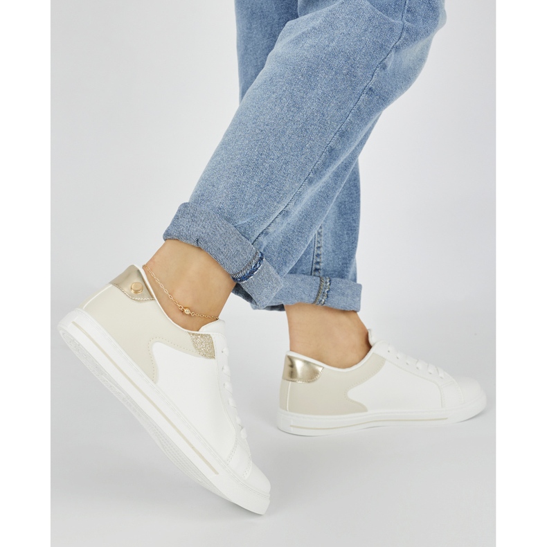 Klassiset naisten urheilukengät valkoinen