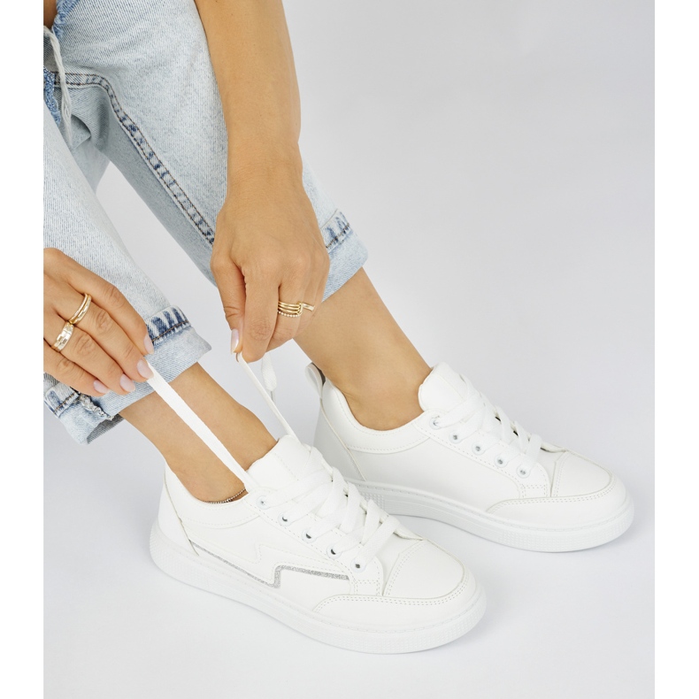 Naisten valkoiset lenkkarit valkoinen