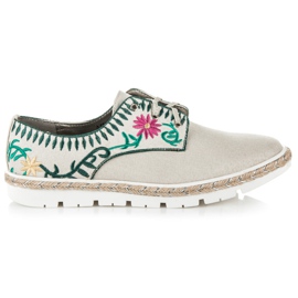 Kylie Naisten kengät brodeerauksella ruskea