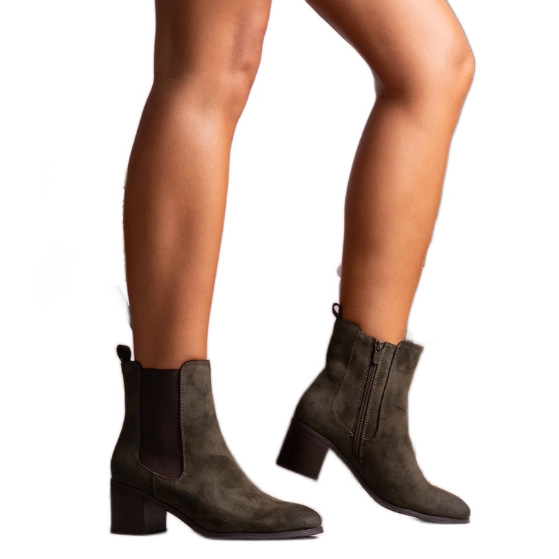 Vihreät nilkkurit Sabriyalta