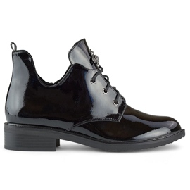 Patenttimustat nauhalliset nilkkurit tasaisella pohjalla