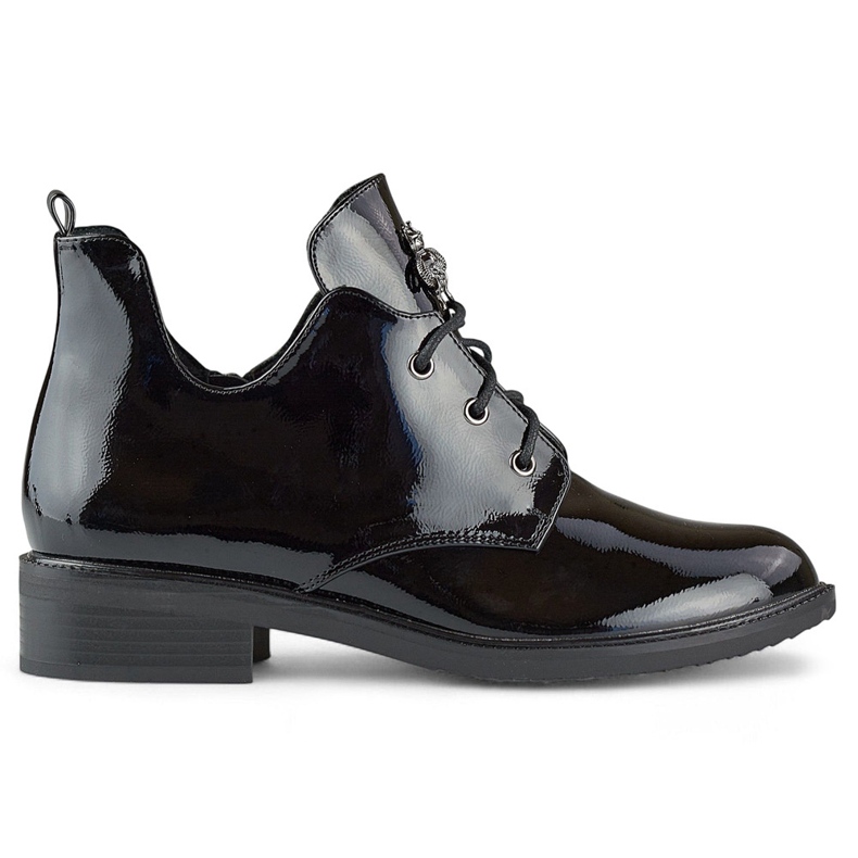 Patenttimustat nauhalliset nilkkurit tasaisella pohjalla