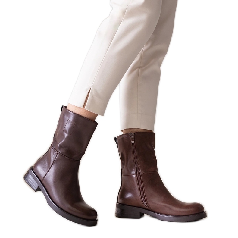 Ruskeat klassiset nilkkurit Atienan ekonahasta