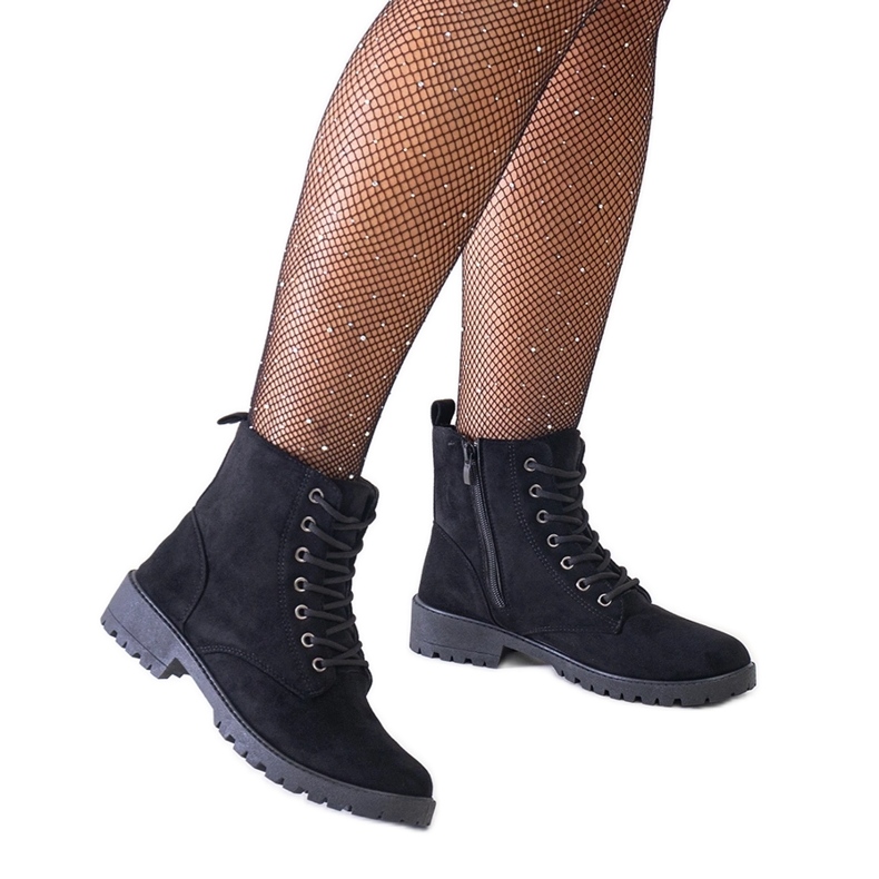 Mustat ekologiset mokkanahkatyöntekijänilkkurit Barosa-tasolla