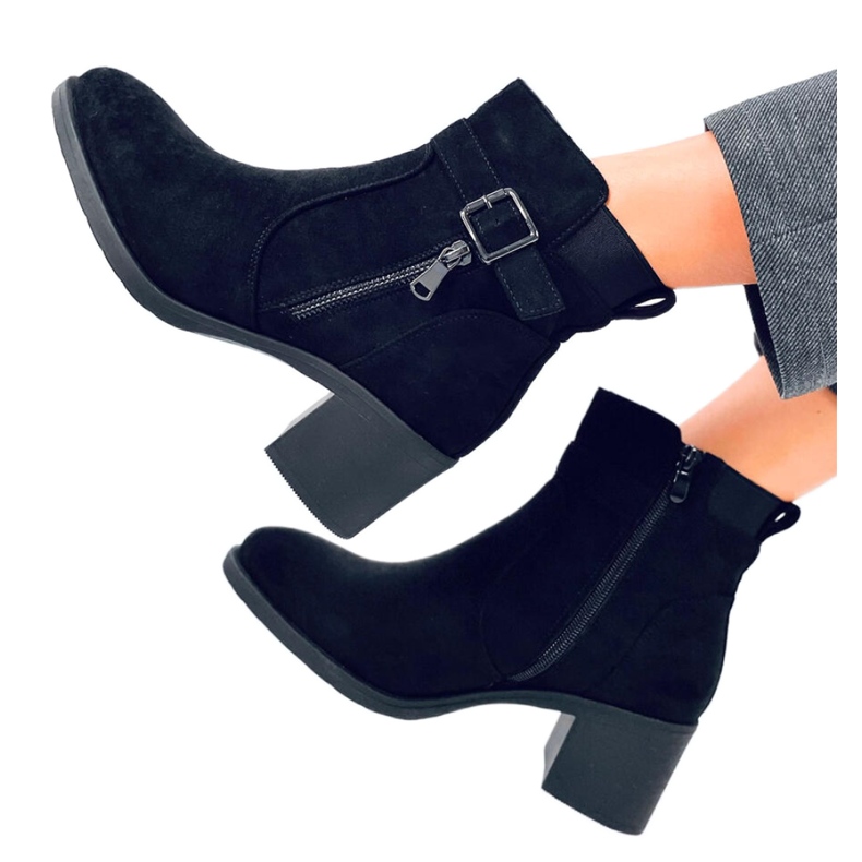 Klassiset korkeakorkoiset nilkkurit Mustat