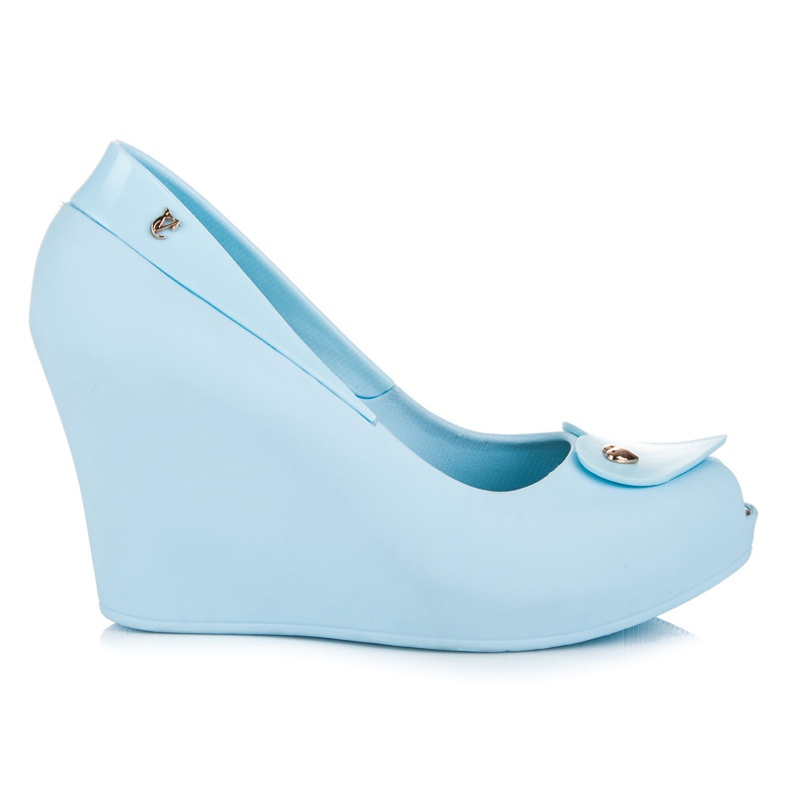 Vices Meliski avoimella varvaskiilalla sininen