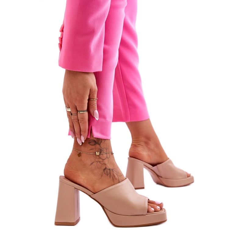 Naisten beigenväriset varvastossut