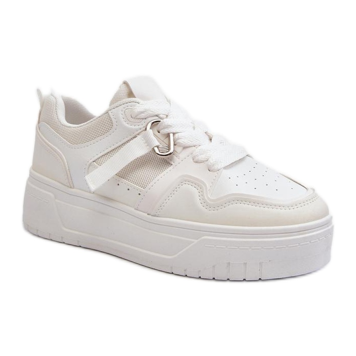 Valkoiset urheilujalkineet valkoinen