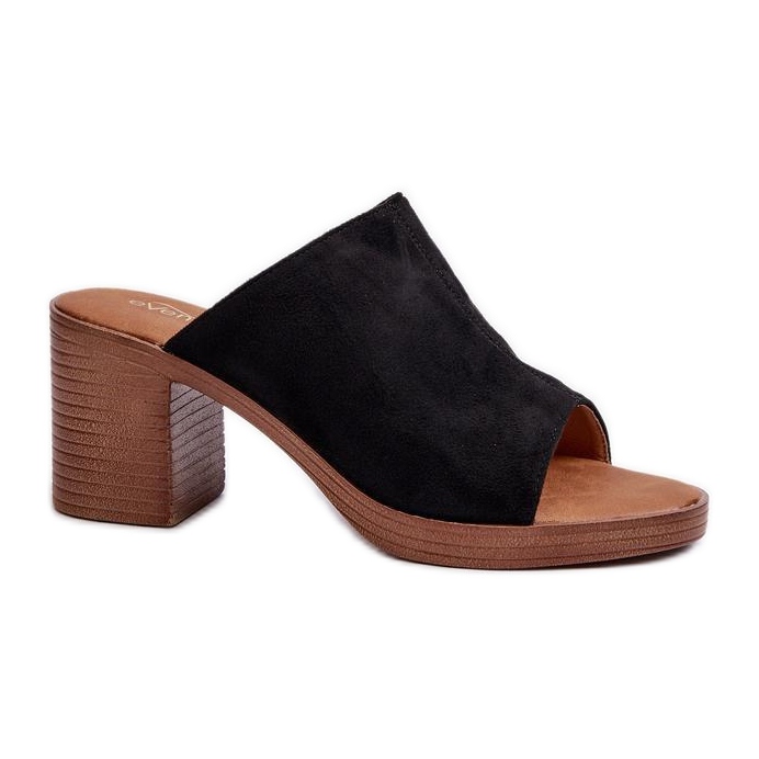 Tyylikkäät mustat korkeakorkoiset varvastossut