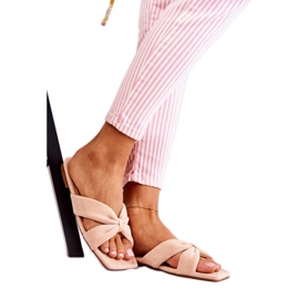 Naisten klassiset vaaleanpunaiset mokkanahkaiset tossut vaaleanpunainen