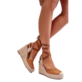 Kamelikiilanauhasandaalit ruskea