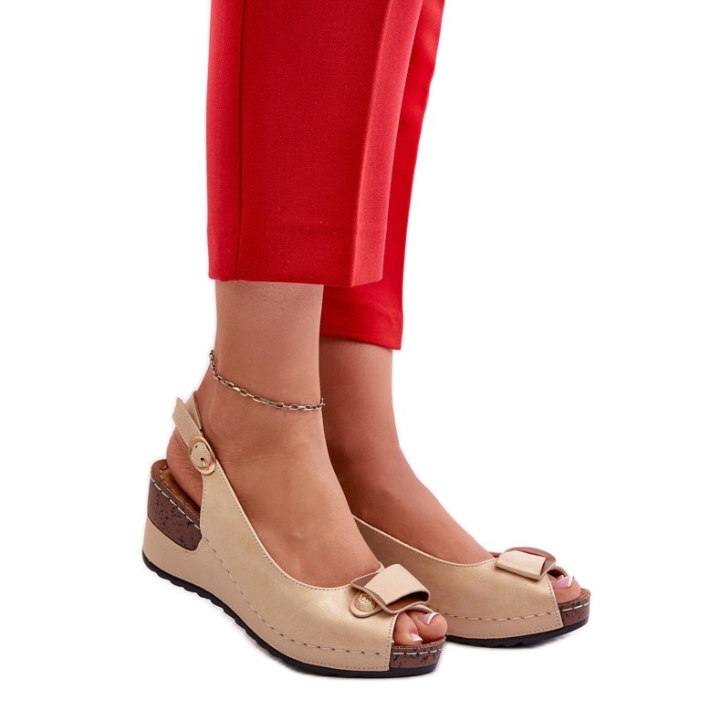 Naisten beige-sandaalit