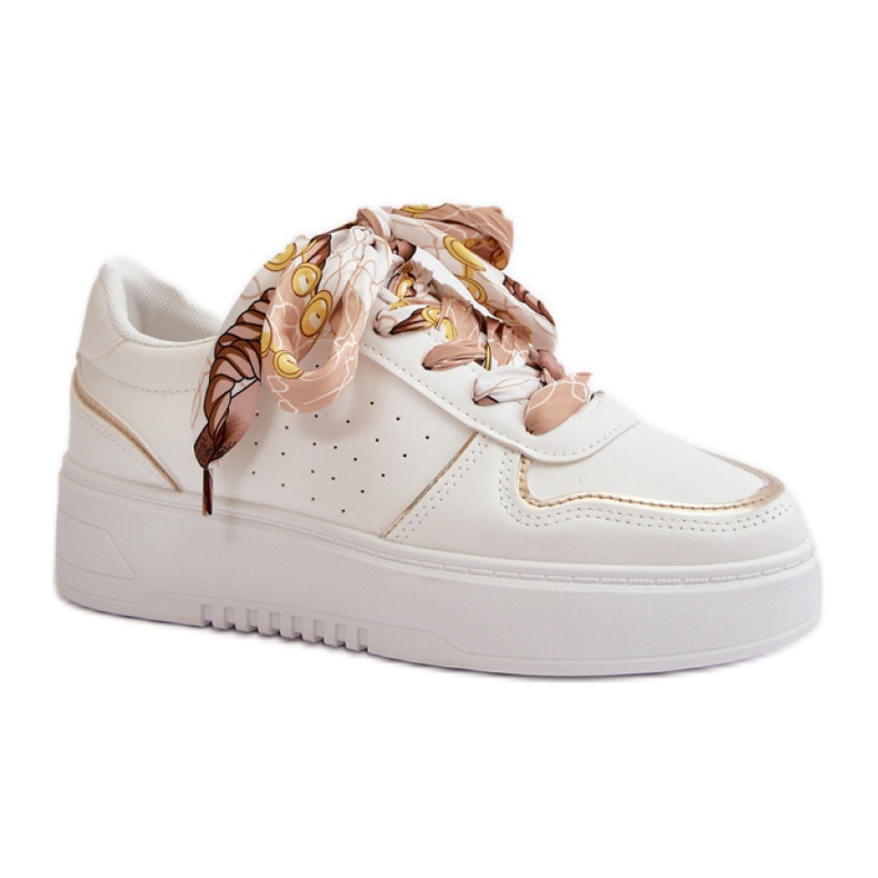 Naisten lenkkarit ekologisella nahalla ja koristeilla valkoinen