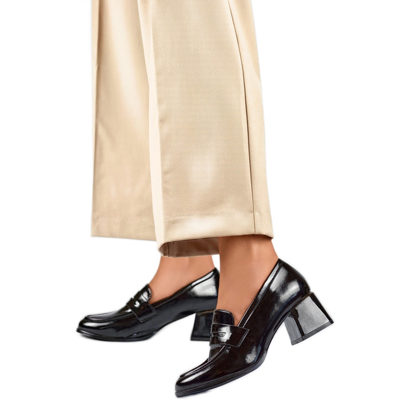 Patenttipumput GD-FL471B musta