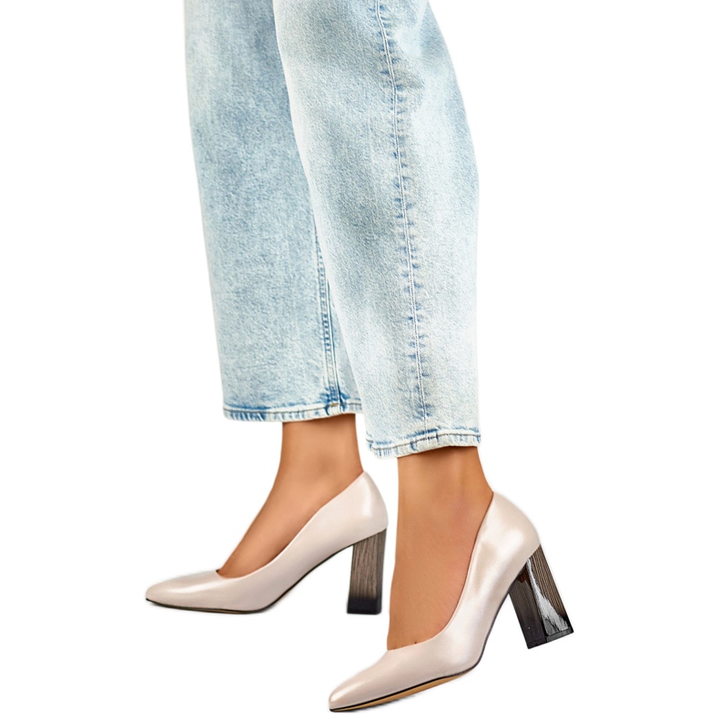 Pumput nahkasisäkkeellä GD-FL486A-L.BE beige