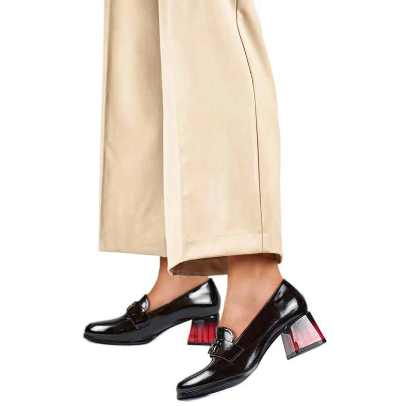 Naisten patenttipumput GD-FL479-B musta