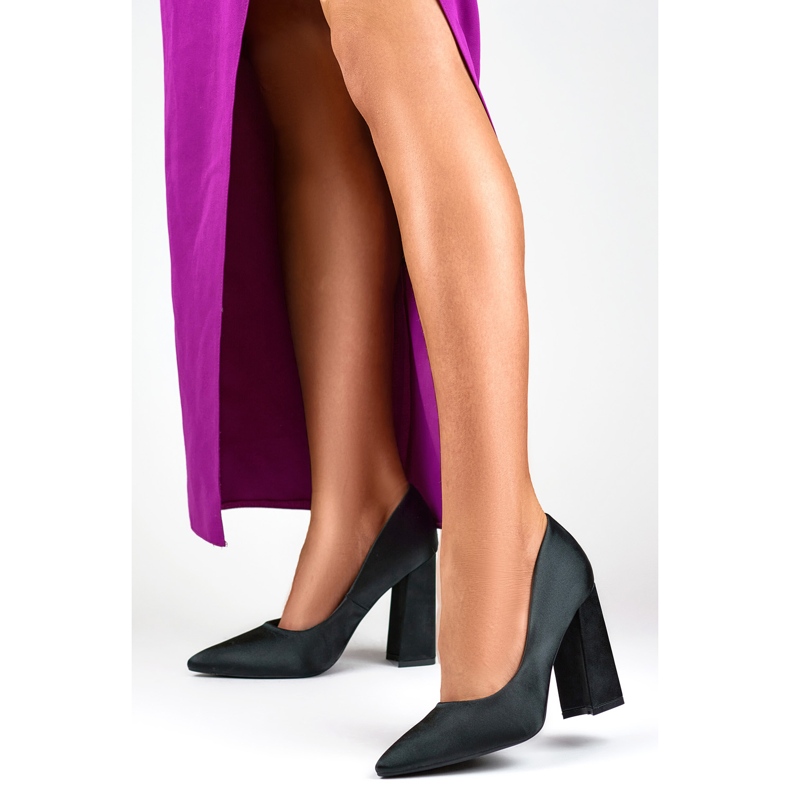 Pumput Malli 9820B Musta - PRIMO