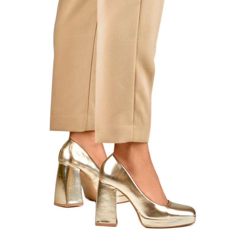 Naisten pumput M045GO Gold keltainen
