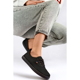 Malli HB-6B Mustat tennarit - PRIMO