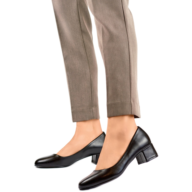 Naisten pumput GD-FL490A-B musta