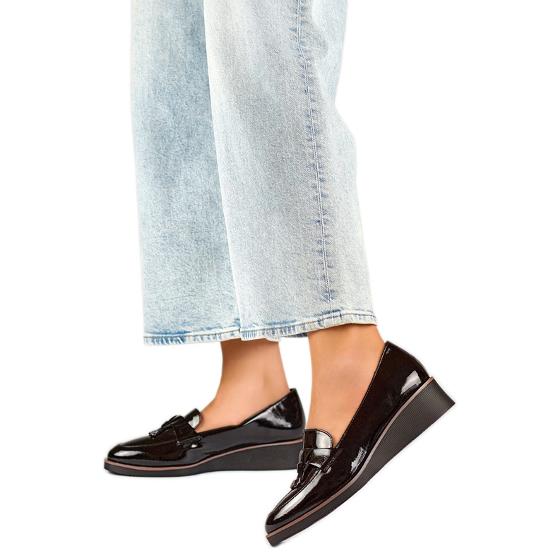 Naisten patenttipumput 24-58266B musta