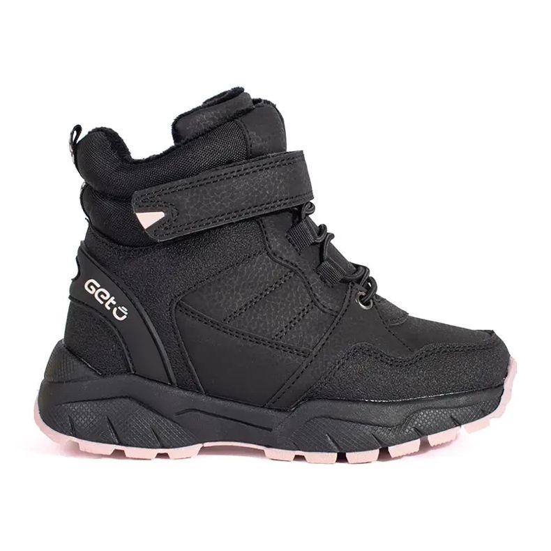 Mustat eristetyt tyttöjen saappaat