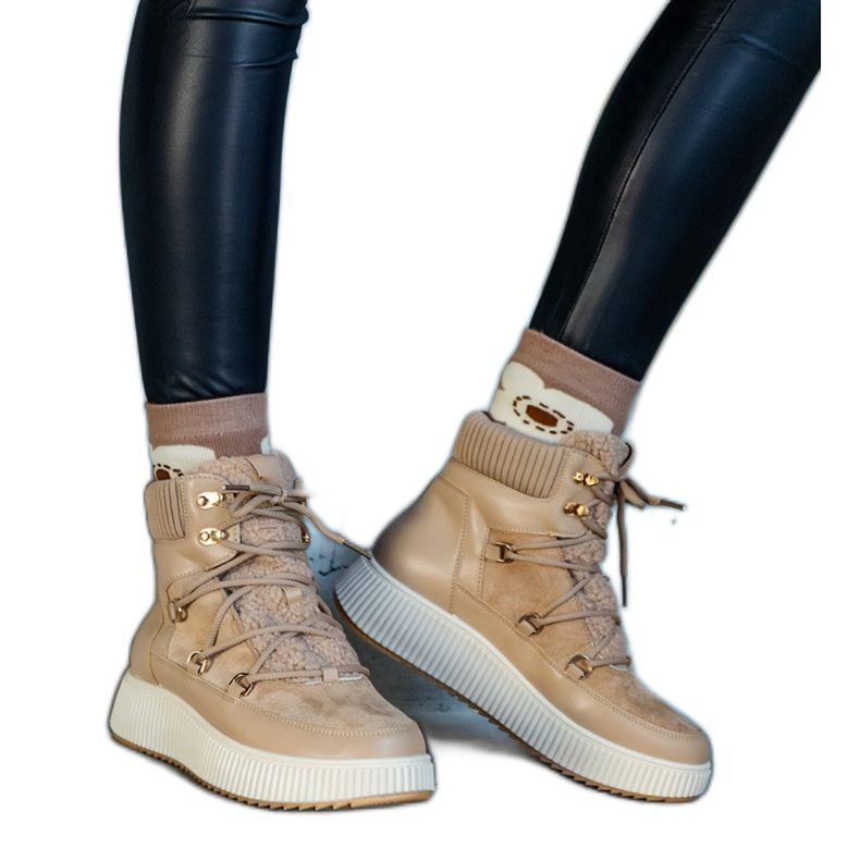 Rosemarien beige-nilkkurit, joissa paksu pohja